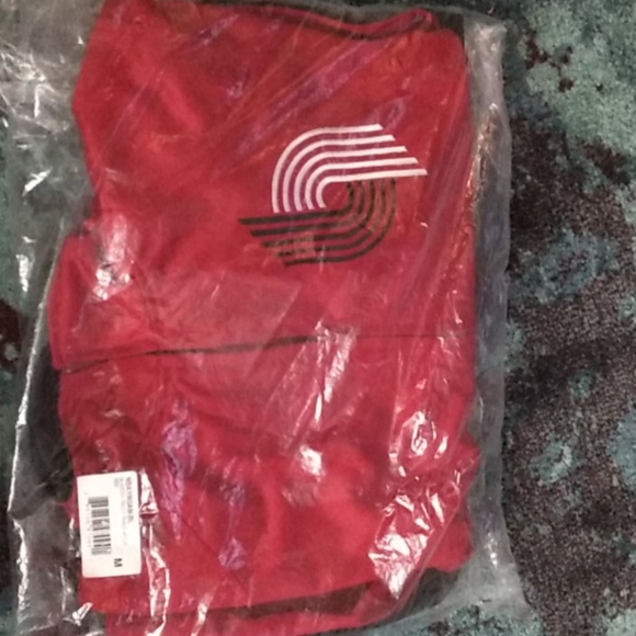 NBA long sleeve jacket Trailblazers NWT kids Med - Picture 6 of 7